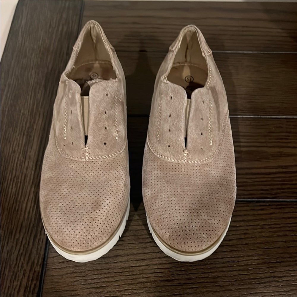 Bear Paw Haven Women's Beige Slip-On Shoes